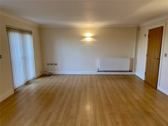 Waterstone Court, Halifax Road, Dewsbury, WF13 - Photo 1