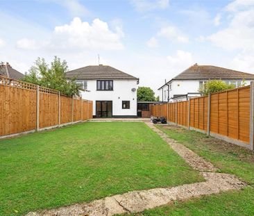 3 bedroom semi-detached house to rent - Photo 5