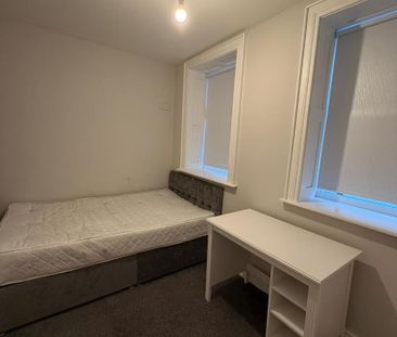 Apt 1, 20a, Upper English Street - Photo 4