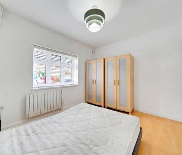 Longbridge Road, Barking, Essex IG11 - Photo 6