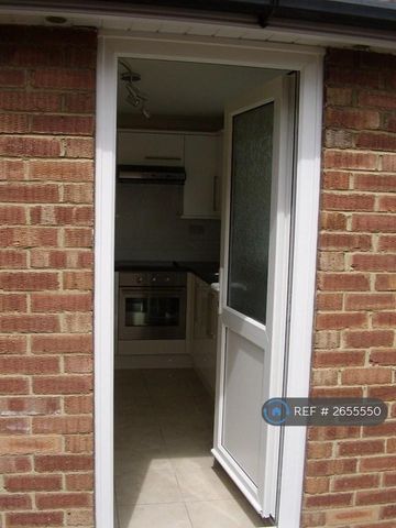 2 bedroom bungalow to rent - Photo 5