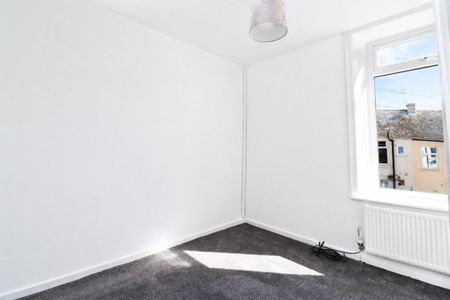 3 bedroom House To Let - Photo 3