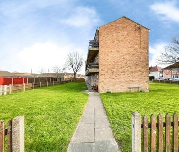 1 bedroom ground floor flat to rent - Photo 1