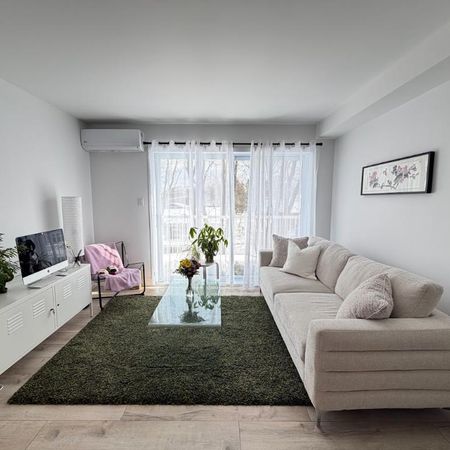 APPARTEMENT**3 ½ avec Espace BUREAU**et stationnement - Photo 3