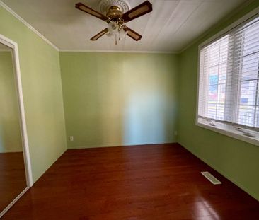 For Lease - 30 College Street, Halton Hills, Ontario - Photo 2