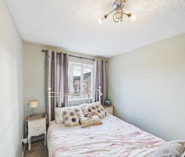 3 bedroom terraced house to rent - Photo 3