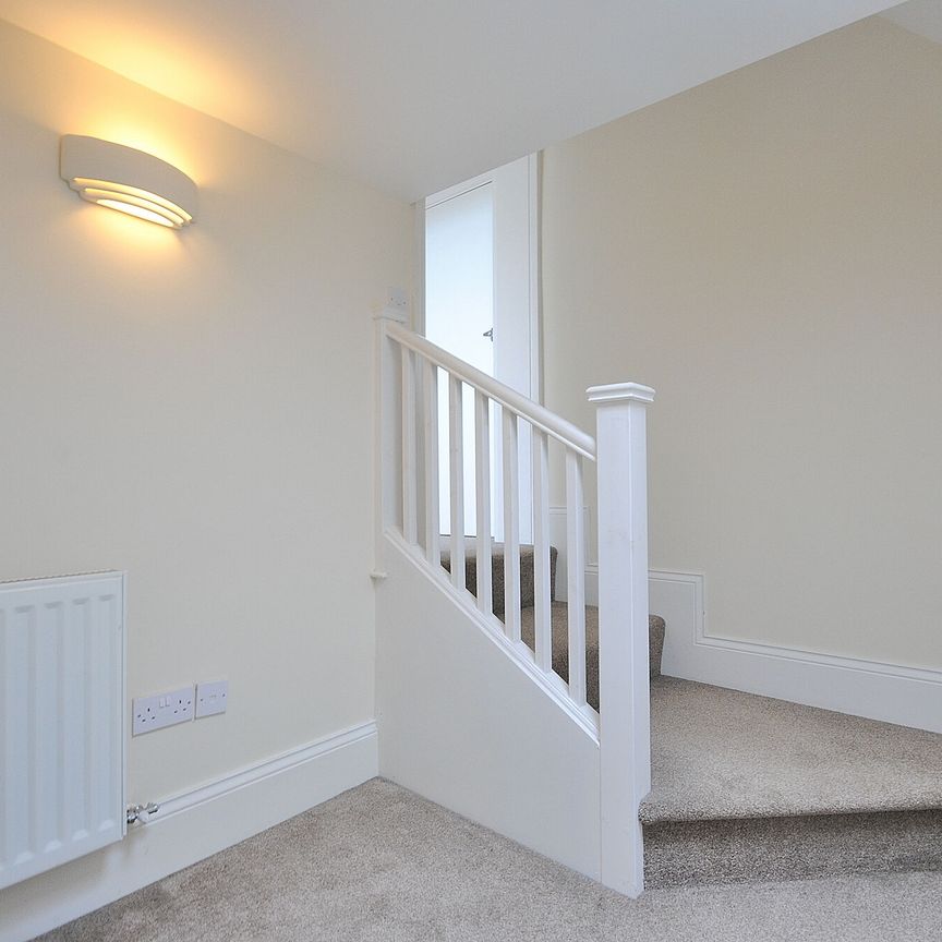 2 bedroom flat to rent, - Photo 1