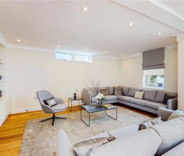 Warwick Gardens, London, W14 - Photo 1