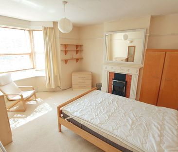 Charlecote Road, Worthing - Photo 4