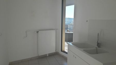 location Appartement T5 DE 95.65m² À MASSY - Photo 3
