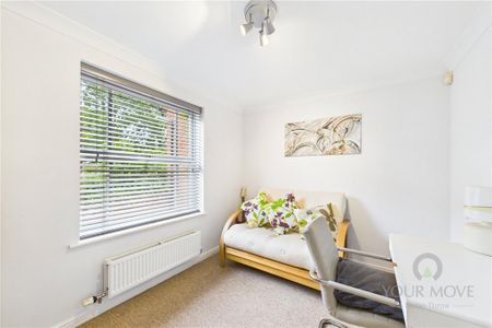 4 bedroom semi-detached house to rent - Photo 3