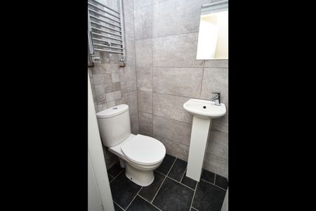 38 Leopold Street - Photo 2