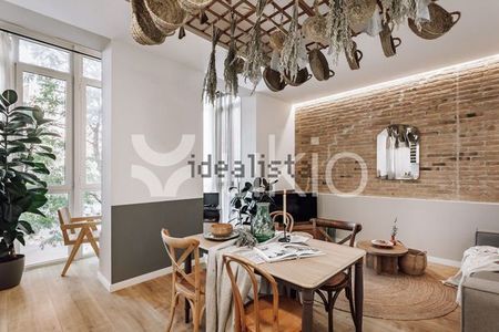 Alquiler de piso en Calle de Tamarit - Photo 2