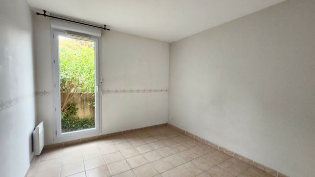 LACIOTAT LOCATION APPPARTEMENT Type 3 AVEC TERRASSE au calme - Photo 1