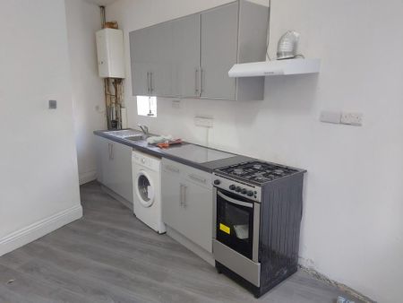 2 bedroom terraced house to rent - Photo 5