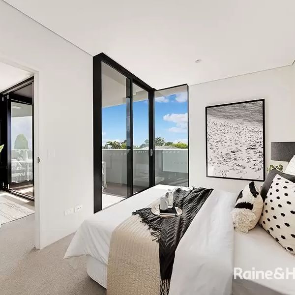 Apartment with 2 bedrooms, 2 bathrooms & parking for 1 car - Photo 1