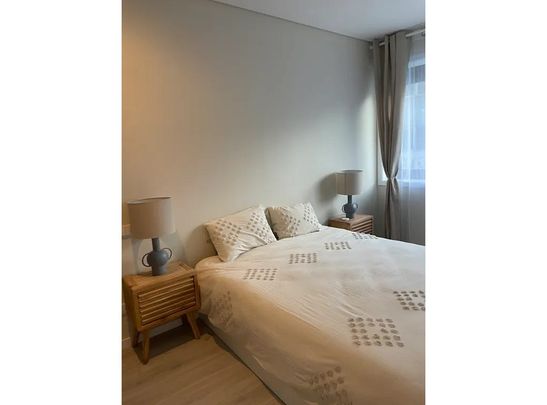 Rua de Álvares Cabral, Porto, Braga 4050-041 - Photo 1