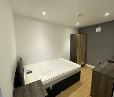 4 Bed - Flat 3, 35 Braunstone Gate, Leicester, - Photo 4