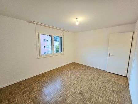 BEL APPARTEMENT 4.5PCES A MONTHEY ENTIEREMENT RENOVE - Photo 5