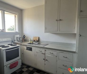 Safe & Secure One Bedroom Unit - Photo 4