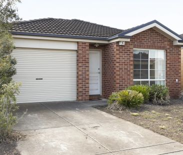 Well-Maintained 3 Bedroom Property - Photo 3