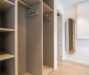 4 room luxury Flat for rent in Valencia - Photo 2