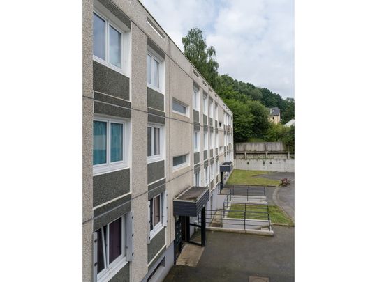 MORLAIX Demande moyenne sur la commune Appartement T5 de 84 m2 - Photo 1