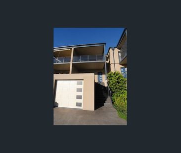 Executive-Style 3 Bedroom Unit - Photo 6