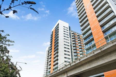 1 Bed Flat, Proton Tower, E14 - Photo 4