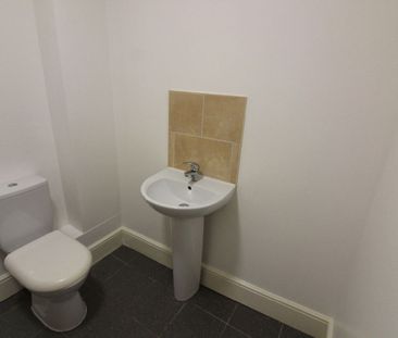 Flat, Geoffrey Street, Preston - Photo 4