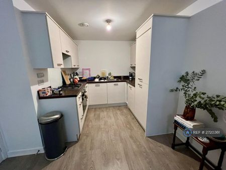 1 bedroom flat to rent - Photo 4