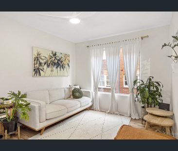 Light-Filled Modern Living Moments from Freshwater Village - Photo 2