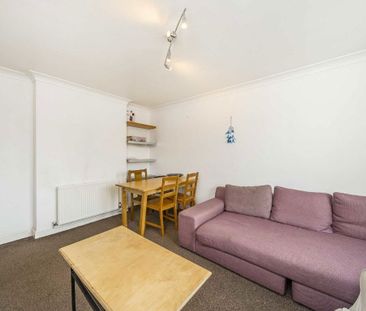 Tamworth Lane, CR4 1DD, Mitcham - Photo 3