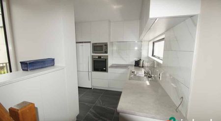 Stunning Furnished Townhouse - Photo 4