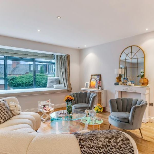 4 bedroom terraced house to rent - Photo 1