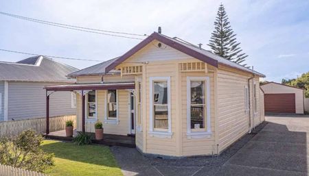 Home in the heart of Gonville - Photo 4