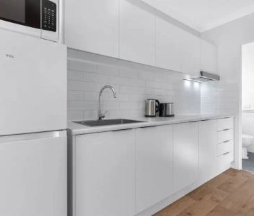 “BRAND NEW DARRA STUDIOS WITH PARKING - LAST ONE!!” - Photo 2