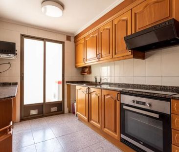 Carrer de les Illes Canàries, Valencia, Valencian Community 46023 - Photo 1