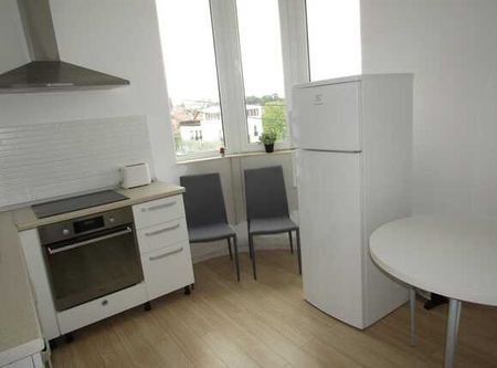Apartament 2 camere, 60 mp, mobilat modern, zona strazii Becas - Fotografie 2