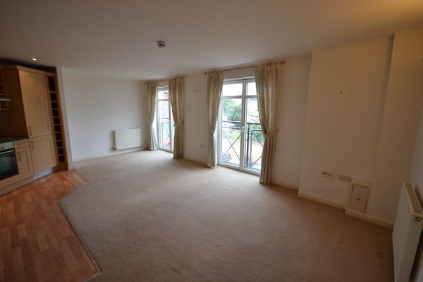 2 bedroom flat to rent - Photo 1