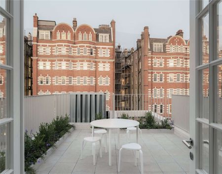 A beautifully finished two-bedroom apartment in a boutique new build development on Newcourt Street - Photo 5