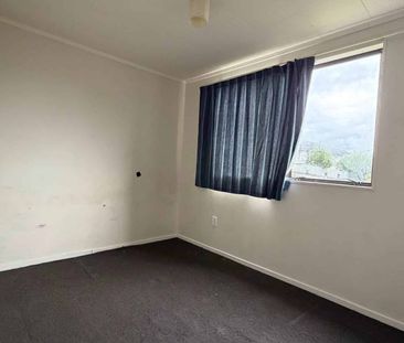 Cul-De-Sac Living in Redhill - Photo 3