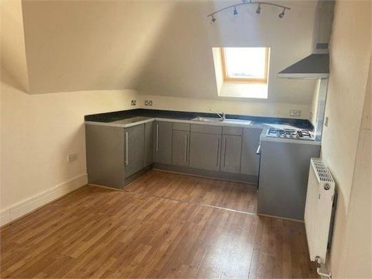 3 bedroom flat to rent - Photo 1