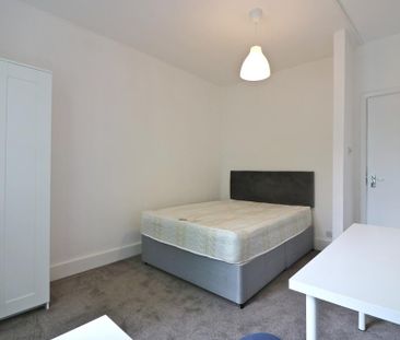 House share to rent - Photo 1