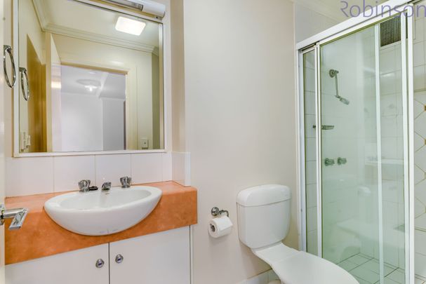 Eastern end of the city, only 200m to the beach. - Photo 1