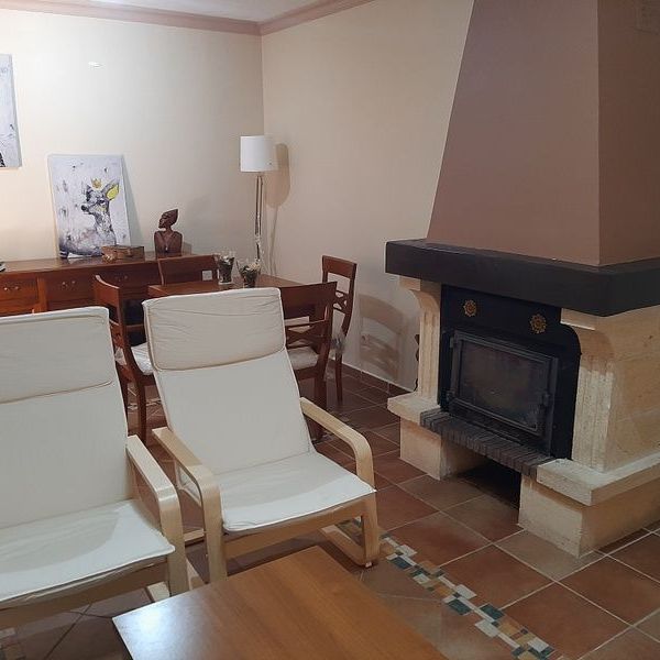 Casa adosada de alquiler en Los Barrios - Photo 1