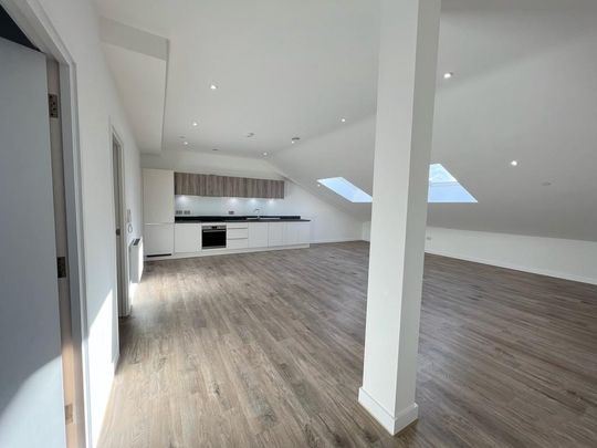2 bedroom penthouse to rent - Photo 1