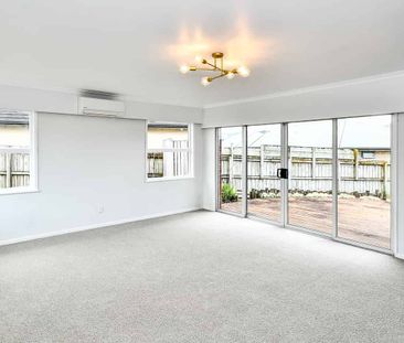 Spacious 4/5-Bedroom Home - Photo 3