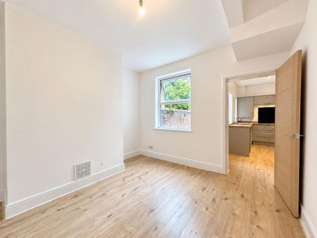 3 bedroom terraced house to rent - Photo 4