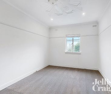 2/585 Whitehorse Road, Surrey Hills - Photo 5